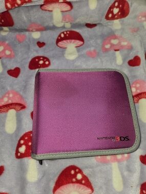 Nintendo Pink/Magenta Zippered DS Carrying Case